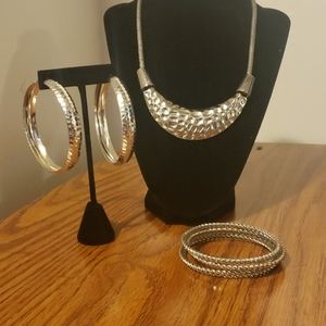 Silver tone necklace set